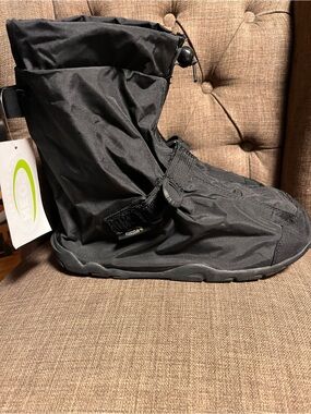 NEOS Villager waterproof overshoe size medium